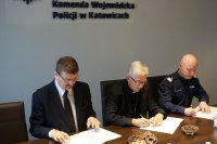 Osoby podpisujące porozumienie w KWP Katowice
